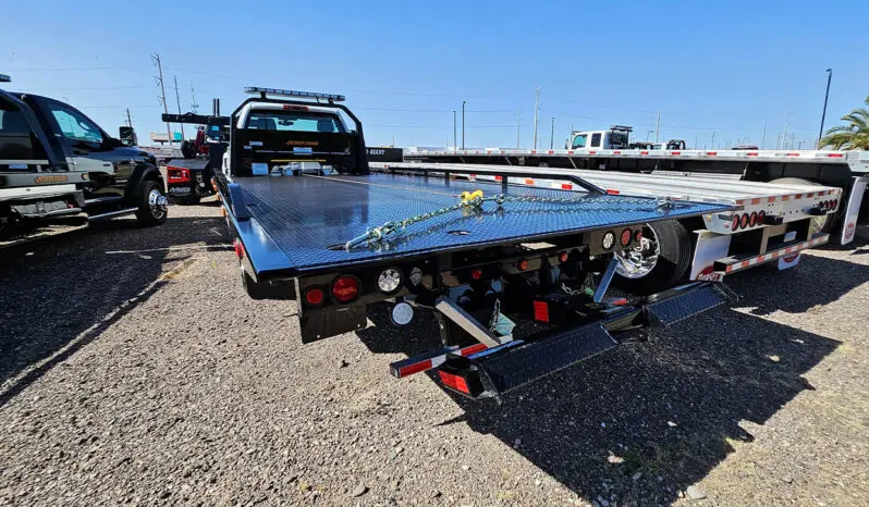 2023 Chevy Silverado 6500HD full