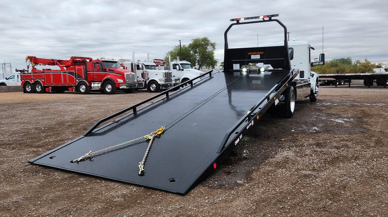 Peterbilt 536 Rollback Tow Truck JerrDan Midco Sales