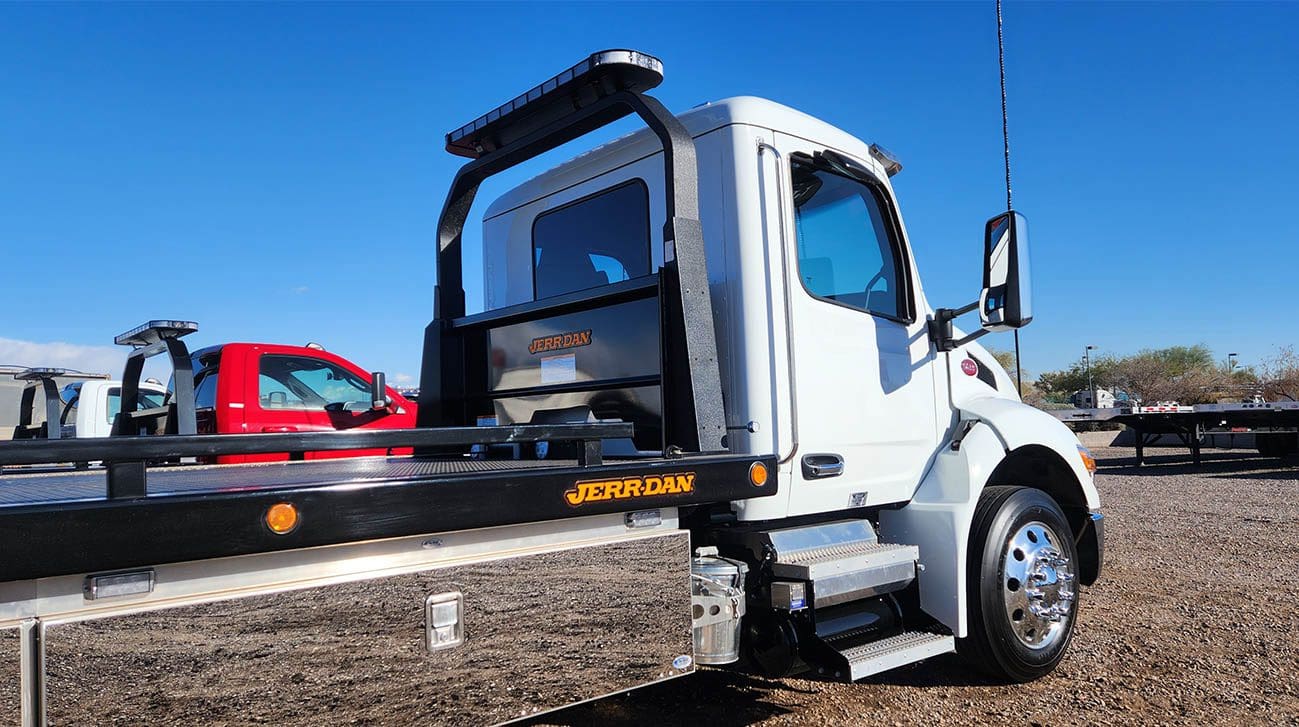 2024 Peterbilt 536 Midco Sales
