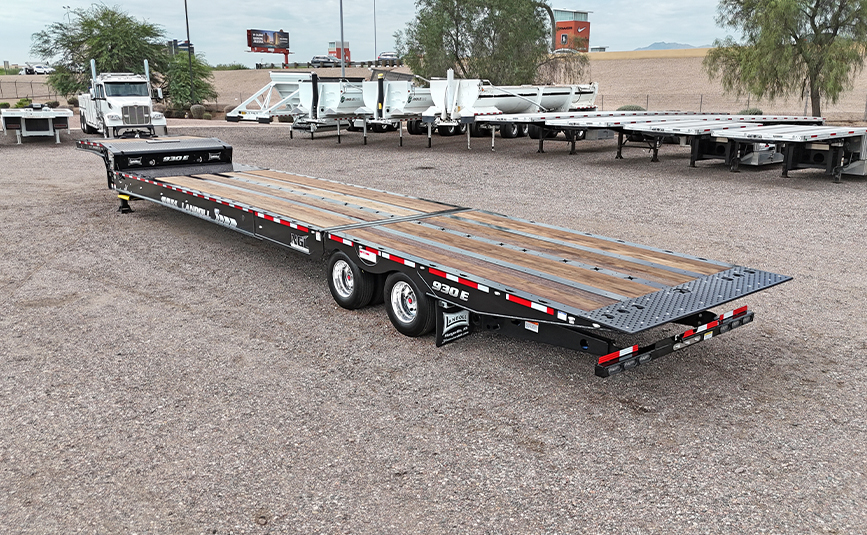 Landoll-930E-51-15-hydraulic-traveling-tail-trailer-for-sale-01-top-rear-angled-vew