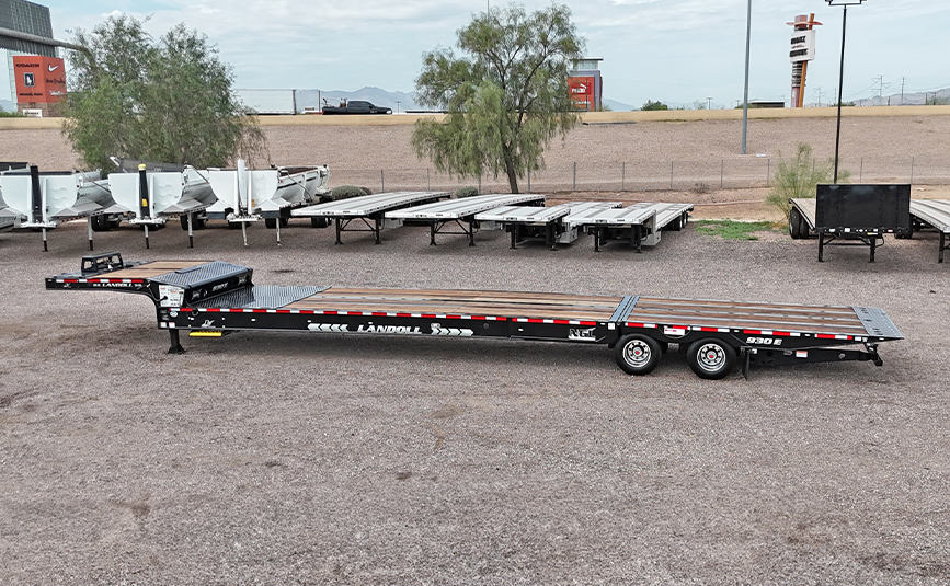 Landoll-930E-51-15-hydraulic-traveling-tail-trailer-for-sale-08-full-side-view