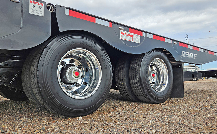 Landoll-930E-51-15-hydraulic-traveling-tail-trailer-for-sale-13-aluminum-wheels-tires