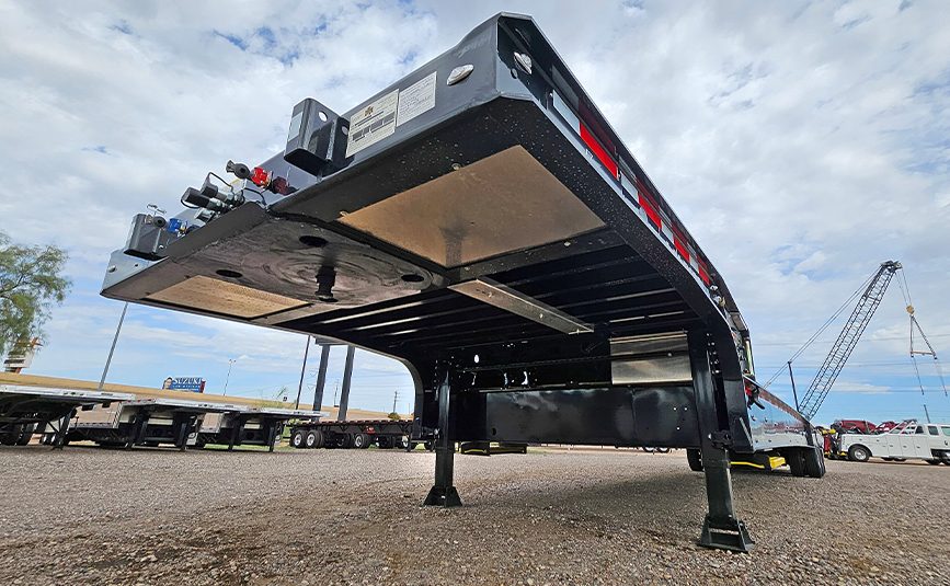 Landoll-930E-51-20-hydraulic-traveling-tail-trailer-for-sale-26-kingpin-landing-gear