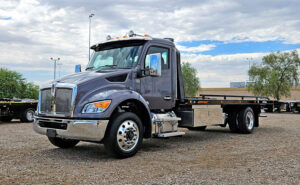 Kenworth T280 rollback tow truck