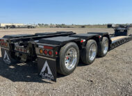 Alpha HD 110 HDG SF 18 55 ton lowboy trailer - 02 - rear view, tri axle, wheels tires