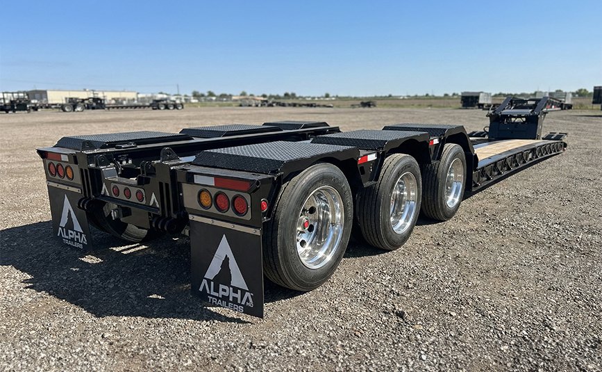 Alpha HD 110 HDG SF 18 55 ton lowboy trailer - 02 - rear view, tri axle, wheels tires