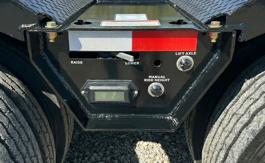 Alpha HD 110 HDG SF 18 55 ton lowboy trailer - 08 - manual ride height, lift axle