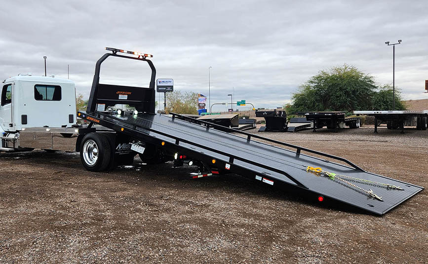 2024 Peterbilt 536 Rollback