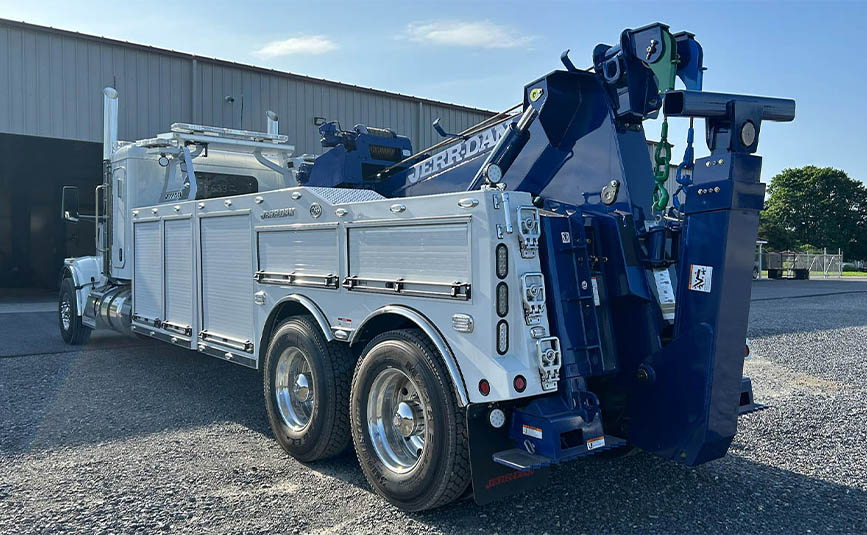 2024 Peterbilt 567 35 Ton Wrecker