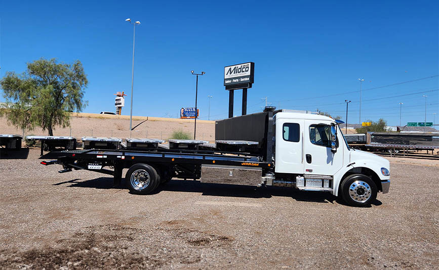 2025 Freightliner M2 Rollback