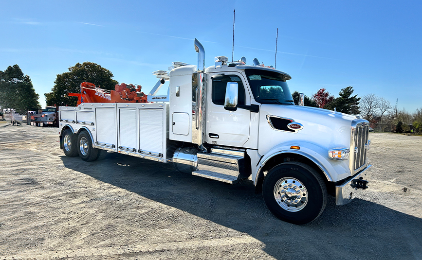 2024 Peterbilt 567 35 Ton Wrecker