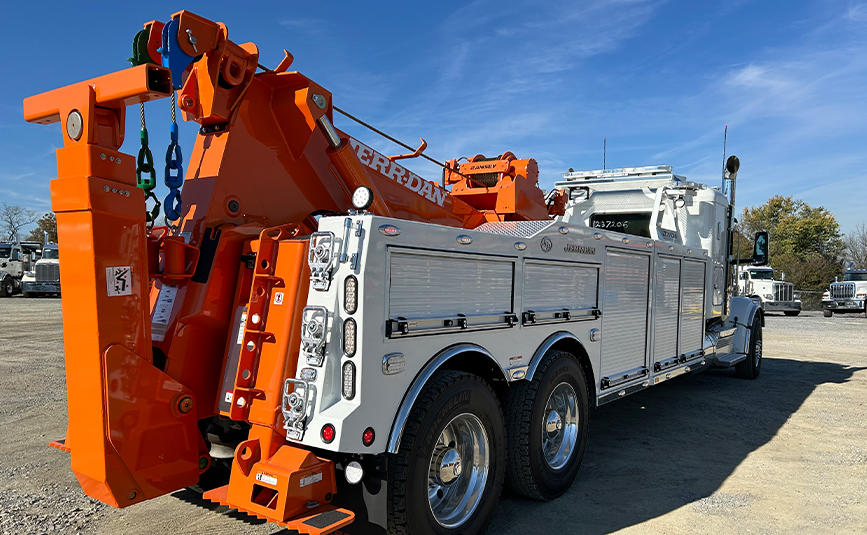 2024 Peterbilt 567 35 Ton Wrecker