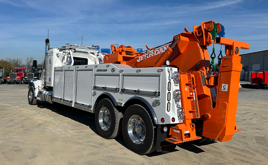 2024 Peterbilt 567 35 Ton Wrecker