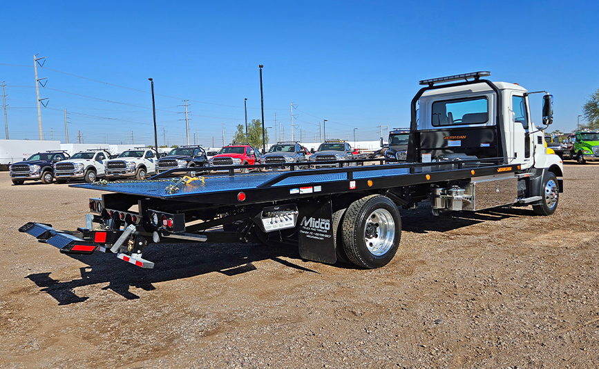 2025 Mack MD642 Rollback