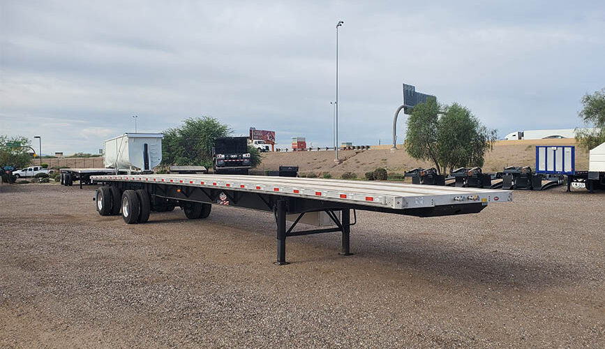 Discover the Strength & Versatility of the Dorsey 53′ Combo Flatbed Trailer