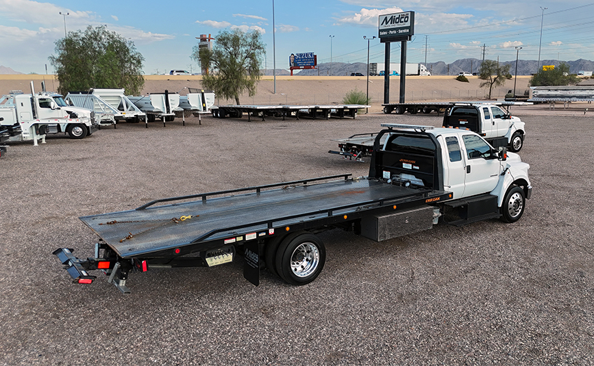 2023 Ford F650 used Jerrdan rollback tow truck - 03 - top view passenger side