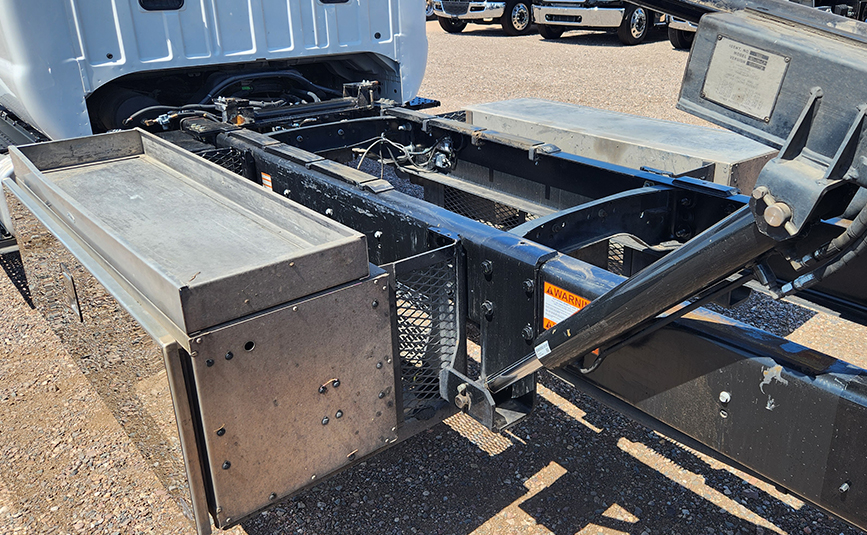 2023 Ford F650 used Jerrdan rollback tow truck - 09 - toolbox top trays