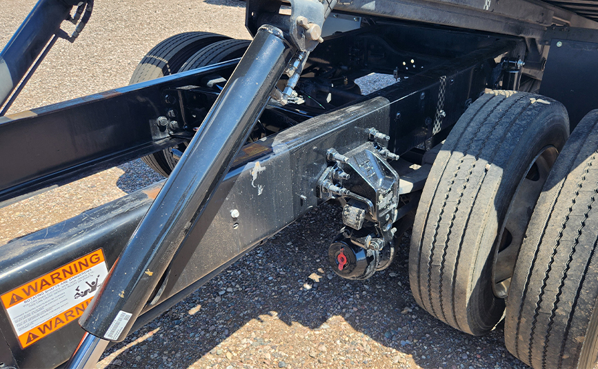 2023 Ford F650 used Jerrdan rollback tow truck - 11 - rollback hydraulic cylinders