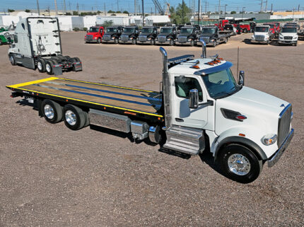 2026 peterbilt 567 jerr-dan industrial carrier - 01 - top view, passenger side