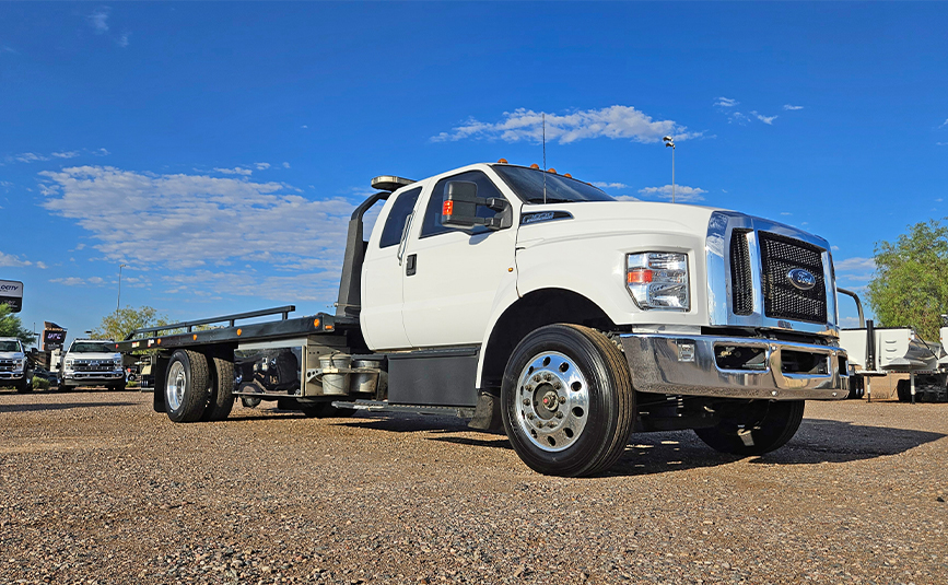 Ford F560 rollback tow truck for sale - Jerr-Dan - 02 - low angle front view