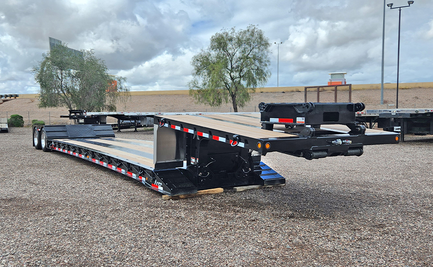 alpha hd 80mge extendable double drop trailer - 05 - front view, gooseneck, flip neck