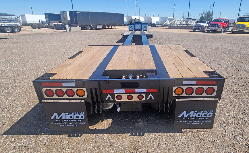 alpha hd 80mge extendable double drop trailer - 07 - rear deck, tail lights, mudflaps