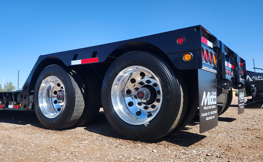 alpha hd 80mge extendable double drop trailer - 08 - tandem axles, aluminum wheels