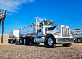2003 peterbilt 378 transfer truck & trailer - 01 - front passenger side view