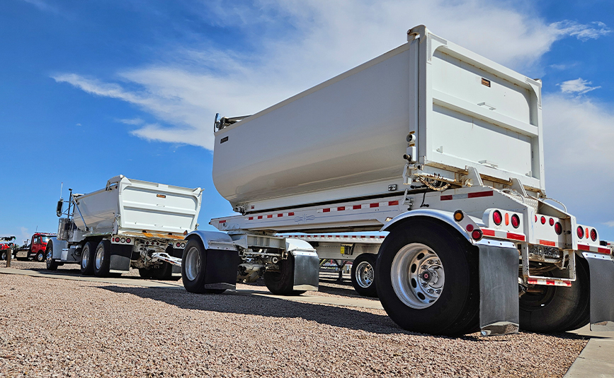 2003 peterbilt 378 transfer truck & trailer - 04 - transfer trailer view