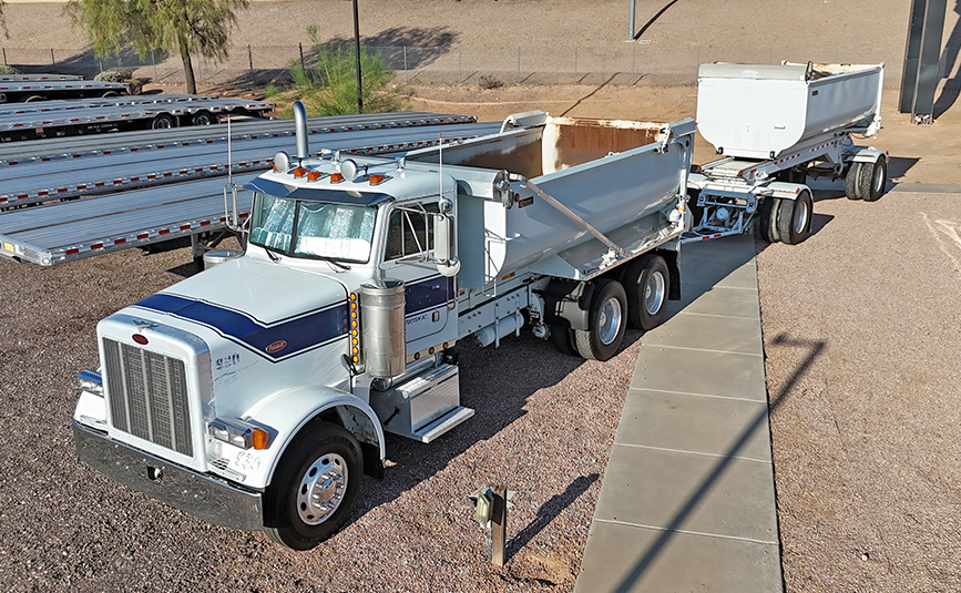 2003 peterbilt 378 transfer truck & trailer - 06 - top view, driver side