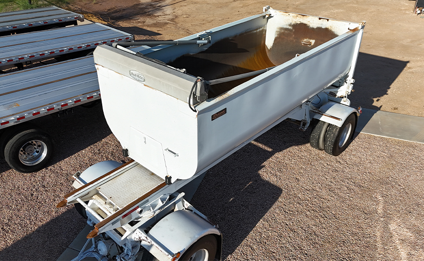2003 peterbilt 378 transfer truck & trailer - 11 - pup trailer, top view