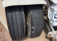 2003 peterbilt 378 transfer truck & trailer - 19-1 - pup trailer tire tread