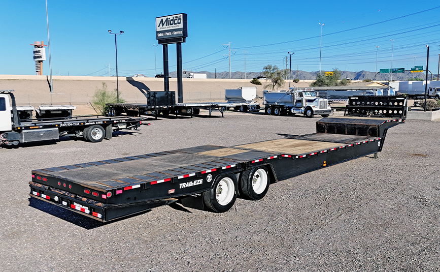 2018 trail eze te80xt hydraulic tail trailer - 01 - side, rear angled view