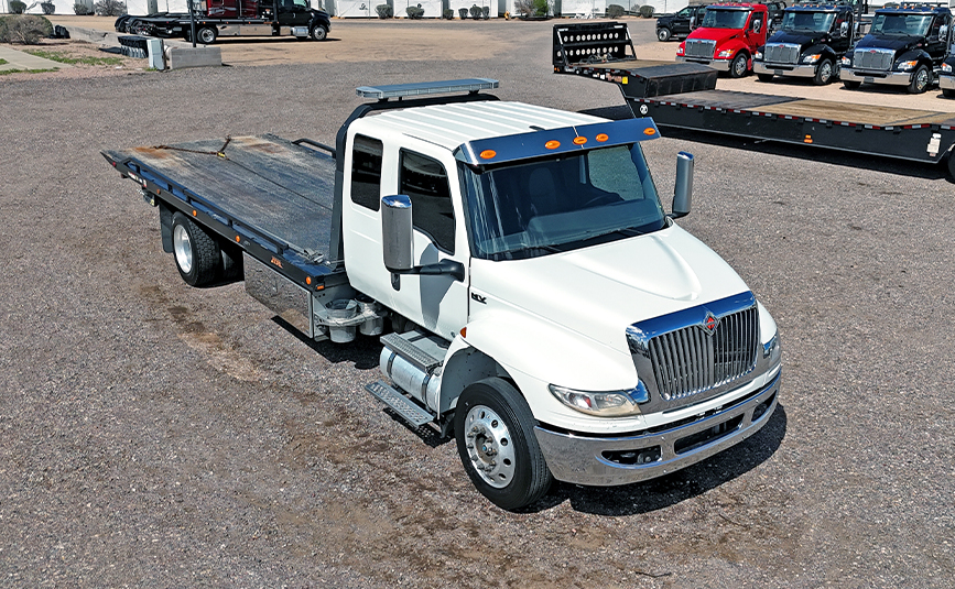 2022 used international mv607 jerr-dan rollltack tow truck - 04 - top view, angled, front side, passenger side