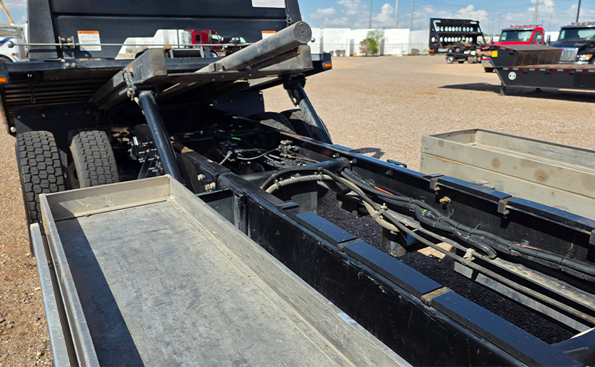 2022 used international mv607 jerr-dan rollltack tow truck - 11-1 - underneath rollback, top trays