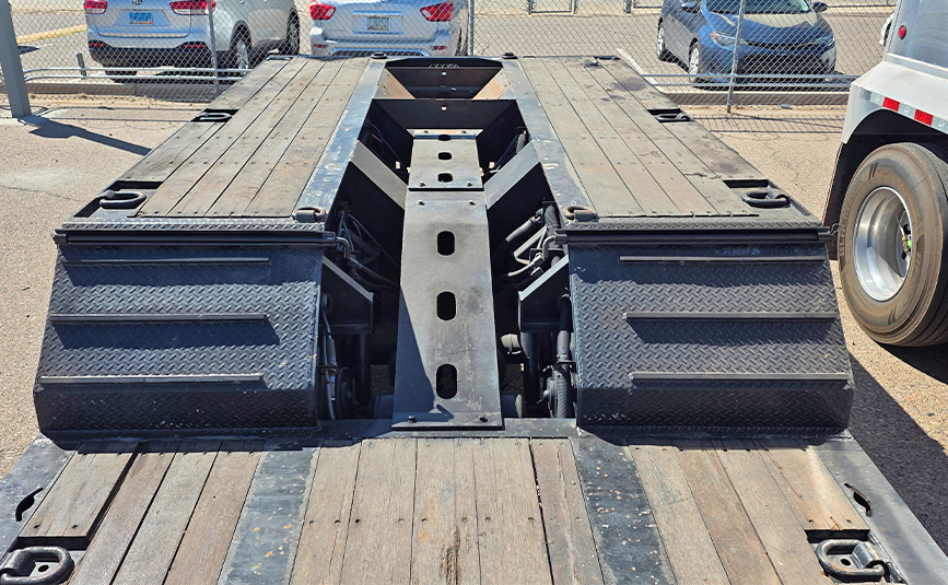 2022 xl specialized xl80 mfg double drop trailer - 04 0 rear deck, deck slope, bucket well