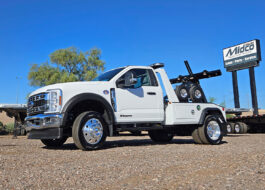 2025 Ford F550 XLT Jerr-Dan MPL-NGS Wrecker Repo Truck - 01 - driver side view, Midco Sales sign