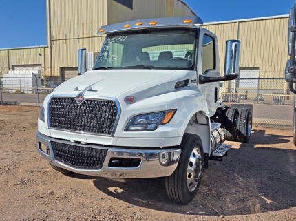 2025 international mv607 chassis - 01 - front view, grill, bumper