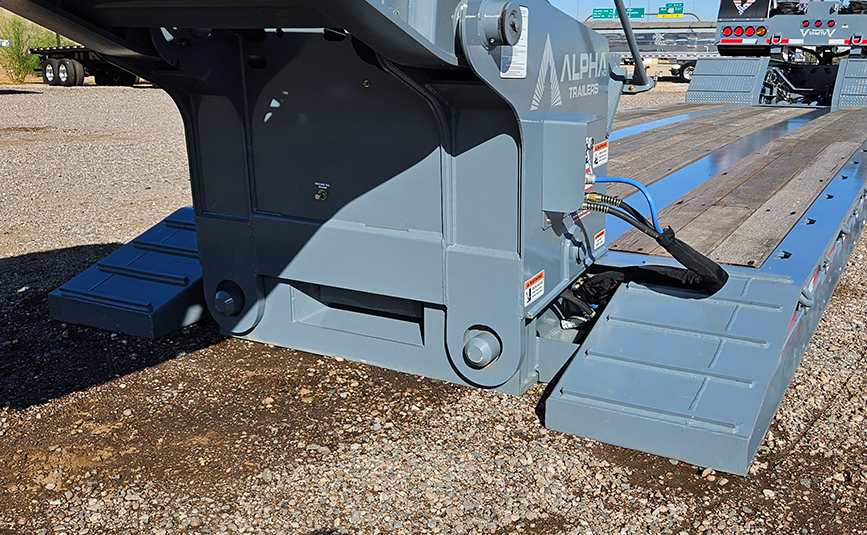 2026 alpha hd a90hdgc 45 ton lowboy trailer flip axle - 18 - goosneck connector plate, front ramps