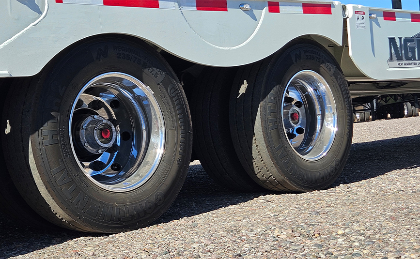 2026 landoll 930 E-51-15 traveling tail trailer -18 - tandem axles, wheels, tires
