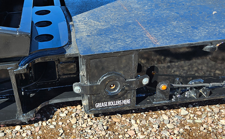 2026 used xl specialized xl80 HDGE extendable double drop trailer -14 - roller grease port