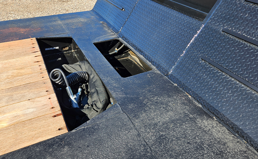 2026 used xl specialized xl80 HDGE extendable double drop trailer -16 - main deck rear storage