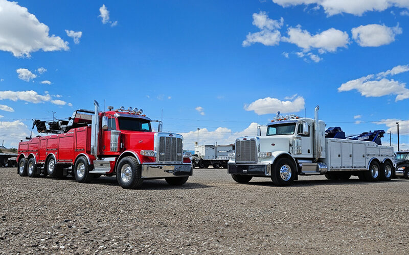 Showcasing Heavy-Duty Jerr-Dan Tow Trucks: Peterbilt 567 Wrecker & Peterbilt 389 Rotator