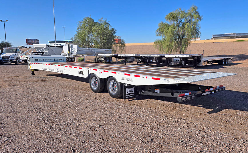 2026 landoll 930 traveling tail trailer - 05 - angled side and rear view
