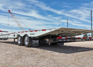 2026 landoll 930 traveling tail trailer - 05 - rear view, hydraulic tail
