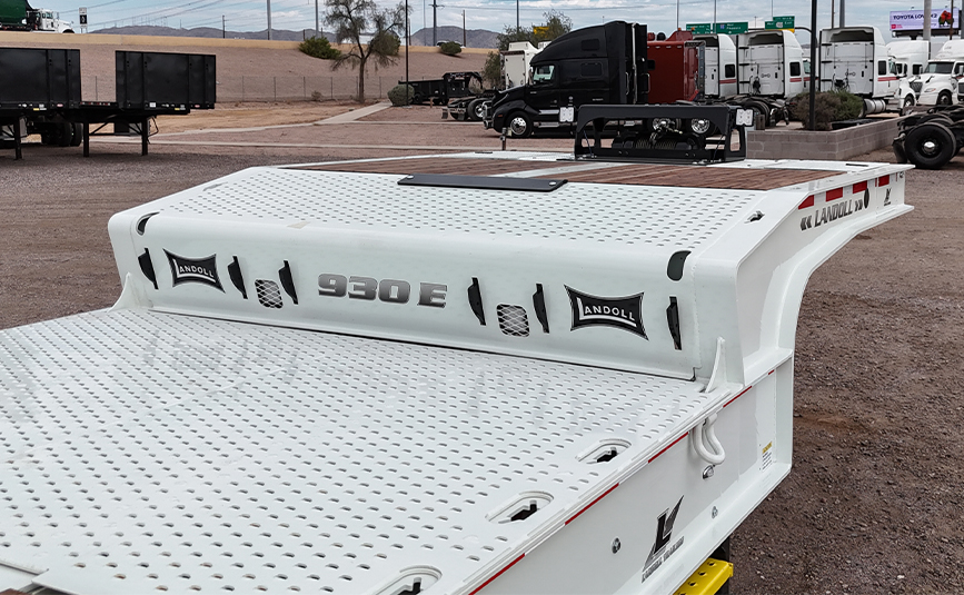 2026 landoll 930 traveling tail trailer - 11 - top deck