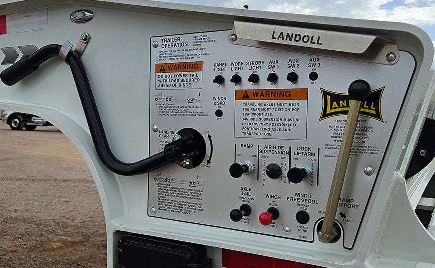 2026 landoll 930 traveling tail trailer - 13- hydrulic control panel