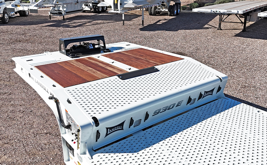 2026 landoll 930 traveling tail trailer - 13 - top deck
