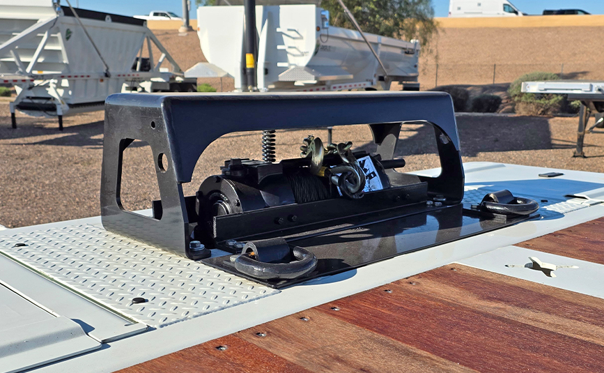 2026 landoll 930 traveling tail trailer - 14 - winch