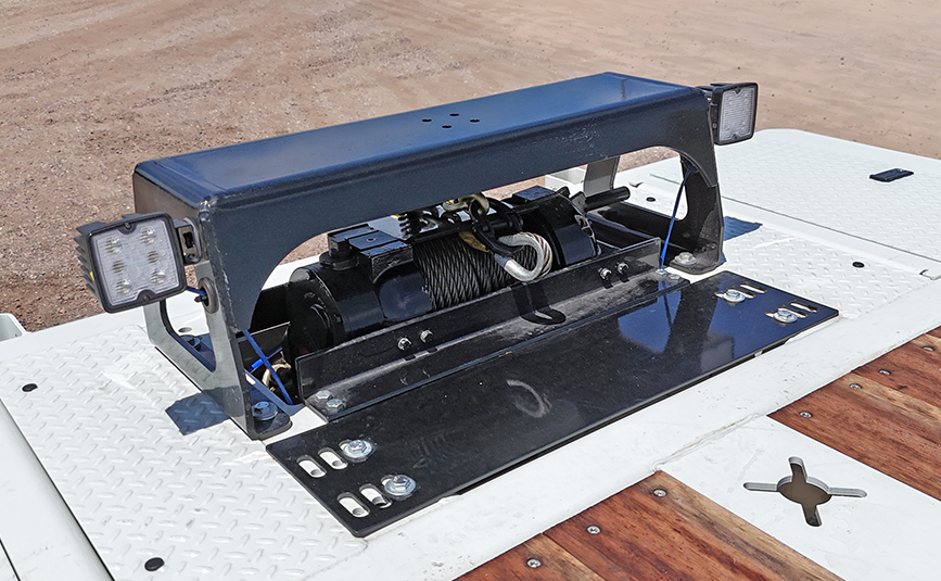 2026 landoll 930 traveling tail trailer - 15 - winch
